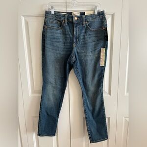 NWT Universal Thread Women’s High Rise Medium Wash Denim Skinny Jeans (12 Short)